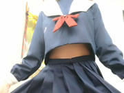 Asiatique belle fille uniforme scolaire tentation